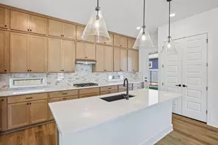 7407 Boyd Hvn Dr, Austin, TX 78744 - Photo 13