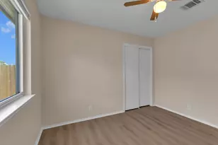 111 David Dr, Hutto, TX 78634 - Photo 17