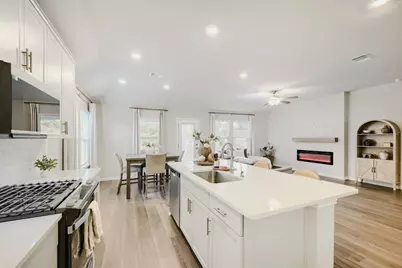 139 Short Toed Swoop, Cedar Creek, TX 78612 - Photo 13