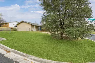 6811 Wake Forest Ln, Austin, TX 78723 - Photo 11