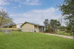 6811 Wake Forest Ln, Austin, TX 78723 - Photo 5