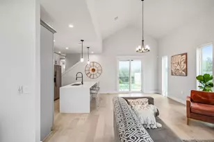 6313 Bristol Cir, Austin, TX 78723 - Photo 5