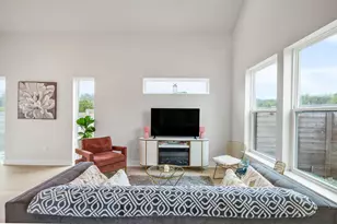 6313 Bristol Cir, Austin, TX 78723 - Photo 7