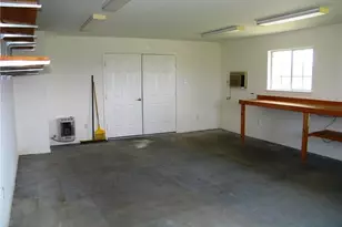 111 Lookout Cir, Hutto, TX 78634 - Photo 39