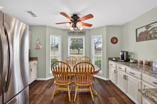 111 Lookout Cir, Hutto, TX 78634 - Photo 17