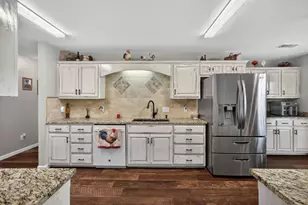 111 Lookout Cir, Hutto, TX 78634 - Photo 15