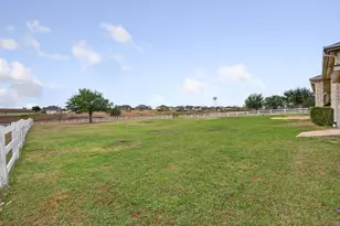 111 Lookout Cir, Hutto, TX 78634 - Photo 35