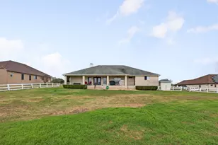 111 Lookout Cir, Hutto, TX 78634 - Photo 33