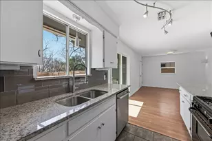 1005 Arthur Stiles Rd, Austin, TX 78721 - Photo 13