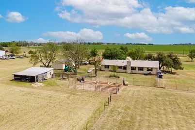 1001 Gravel Pit Road, Taylor, TX 76574 - Photo 33