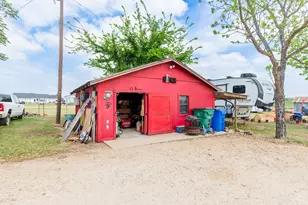 1001 Gravel Pit Rd, Taylor, TX 76574 - Photo 25