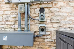 1001 Gravel Pit Rd, Taylor, TX 76574 - Photo 29