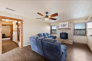 1001 Gravel Pit Rd, Taylor, TX 76574 - Photo 5