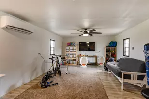 1001 Gravel Pit Rd, Taylor, TX 76574 - Photo 23