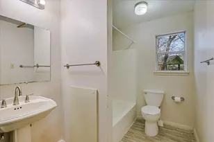 309 Stolle Ln, Flatonia, TX 78941 - Photo 13