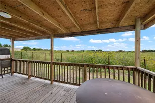 360 Shady Oaks Dr, Kyle, TX 78640 - Photo 29