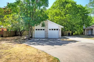 12810 Tomanet Trail, Austin, TX 78727 - Photo 15