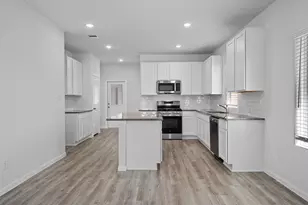 303 Clearlake Dr, Hutto, TX 78634 - Photo 9