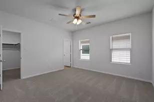 303 Clearlake Dr, Hutto, TX 78634 - Photo 17