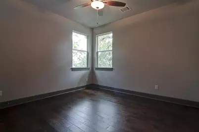 923 E 37th Street, Austin, TX 78705 - Photo 23