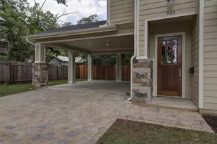 923 E 37th St, Austin, TX 78705 - Photo 31