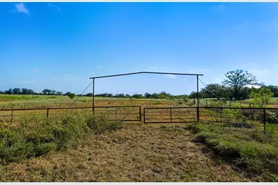 2612 Roosevelt Drive, Kingsbury, TX 78638 - Photo 31