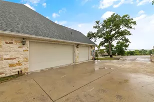 1903 Sarah Cove, Taylor, TX 76574 - Photo 37