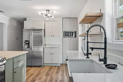 1307 Aspen Street, Lockhart, TX 78644 - Photo 3