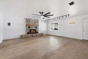 1307 Aspen St, Lockhart, TX 78644 - Photo 21