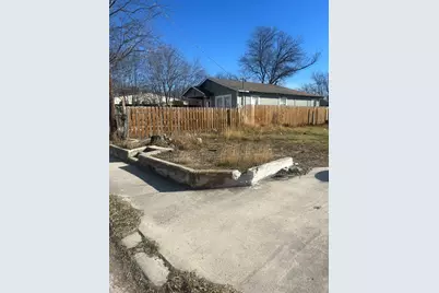 214 E Lachapelle, San Antonio, TX 78204 - Photo 3