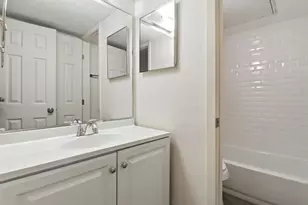 6910 Hart Ln, Austin, TX 78731 - Photo 15