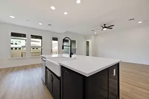 7712 Boyd Hvn Dr, Austin, TX 78744 - Photo 15