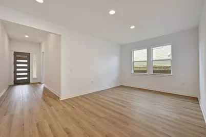 7712 Boyd Haven Drive, Austin, TX 78744 - Photo 7