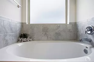 509 Marklawn Ln, Hutto, TX 78634 - Photo 17