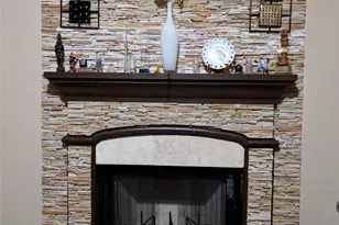 1628 Greenside Dr, Round Rock, TX 78665 - Photo 5