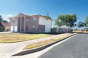 1601 Lantana Dr, Round Rock, TX 78664 - Photo 3