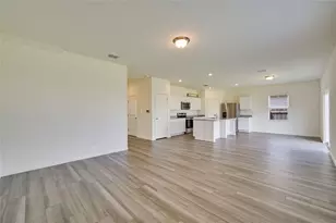 268 Wren Ln, Kyle, TX 78640 - Photo 5