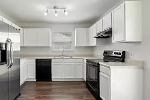 1616 Windy Park Ct, Round Rock, TX 78664 - Photo 11