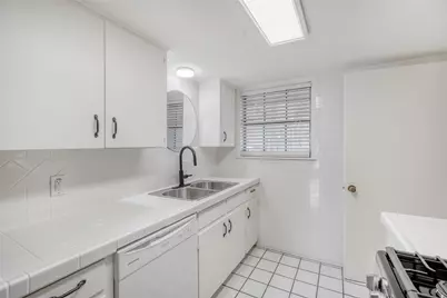 6601 Skycrest Drive, Austin, TX 78745 - Photo 11