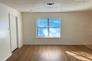 12021 Shady Springs Rd, Austin, TX 78758 - Photo 11