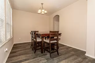 318 Hyltin St, Hutto, TX 78634 - Photo 5