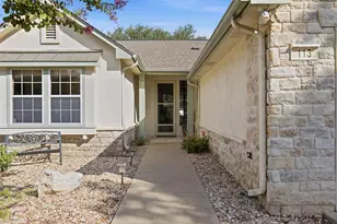 113 Larkspur Ln, Georgetown, TX 78633 - Photo 3