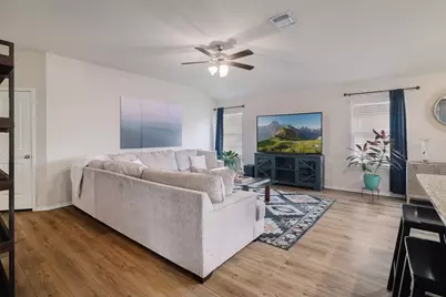 1704 T H Johnson Drive, Taylor, TX 76574 - Photo 7