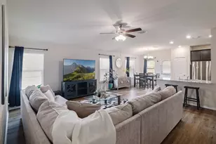 1704 T H Johnson Dr, Taylor, TX 76574 - Photo 7