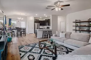 1704 T H Johnson Dr, Taylor, TX 76574 - Photo 3
