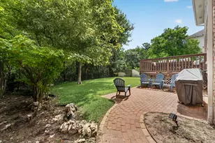 12816 Majestic Oaks Dr, Austin, TX 78732 - Photo 23