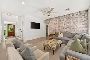12816 Majestic Oaks Dr, Austin, TX 78732 - Photo 5