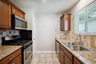 11529 Sandy Loam Trail, Austin, TX 78750 - Photo 5