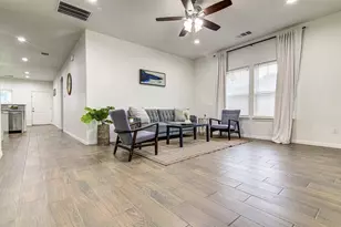 129 Kawainui Ln, Bastrop, TX 78602 - Photo 5