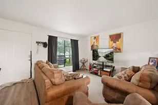 128 Hillside Dr, Elgin, TX 78621 - Photo 15